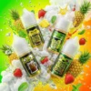 馬來西亞進口 TAMI 塔米大嘴怪系列 30ml 尼古丁鹽煙油主圖。畫面展示四款帶有綠色搞怪大嘴怪表情的煙油瓶，周圍環繞著新鮮鳳梨、草莓、薄荷葉、飛濺的熱帶果汁與晶瑩冰塊，並伴隨綿密白霧。強調其 35mg 順滑丁鹽配方與極致冰爽的水果風味。現正推出買五送一優惠，小煙替煙首選。